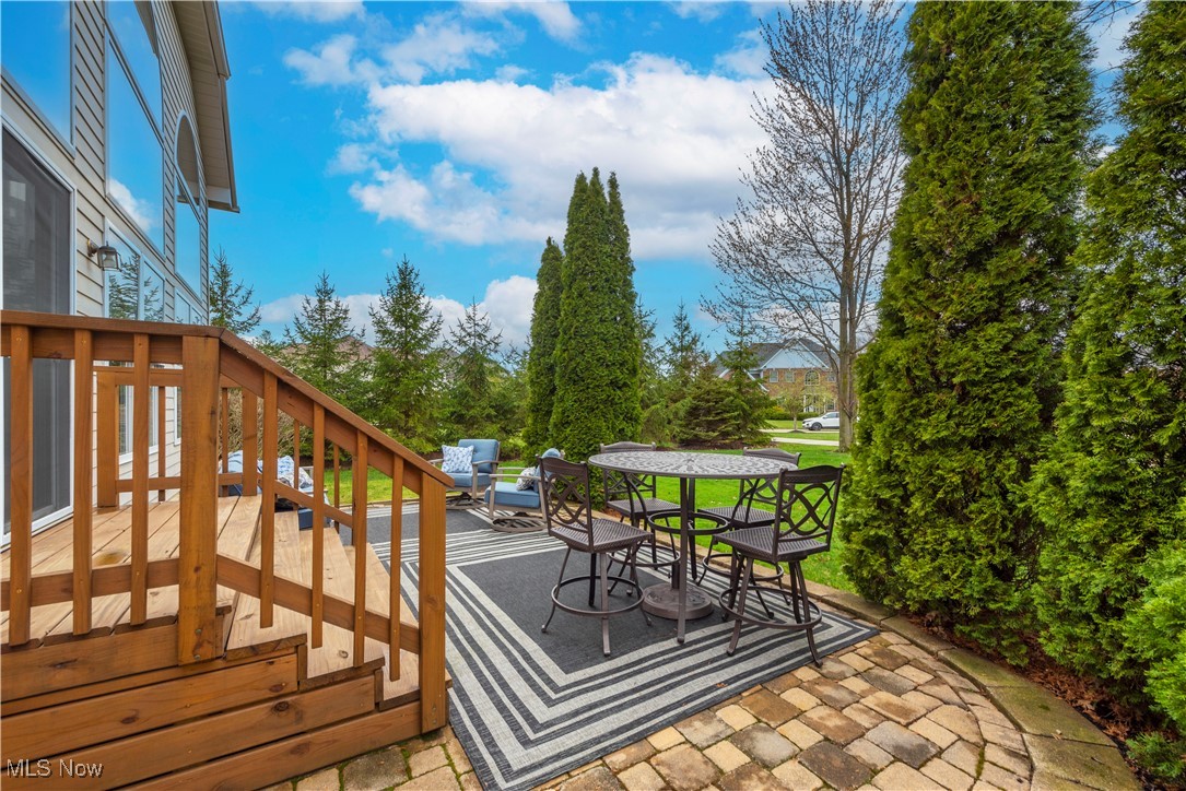 33906 Crown Colony Drive, Avon, Ohio image 33