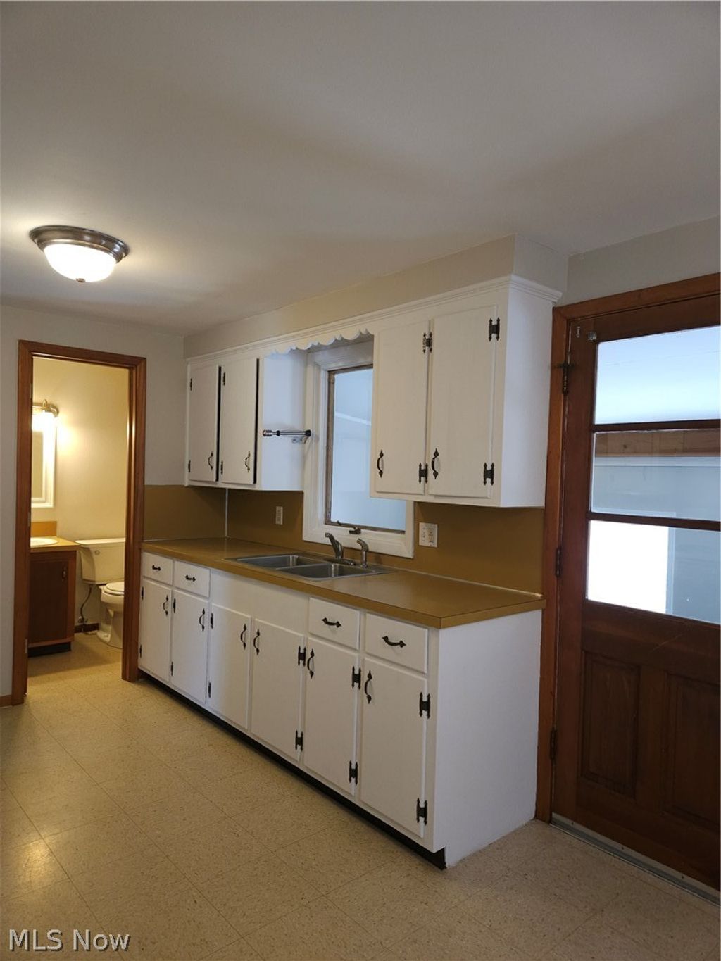 Photo of 525 S Marion Avenue, Louisville, OH 44641 (MLS # 5188944)