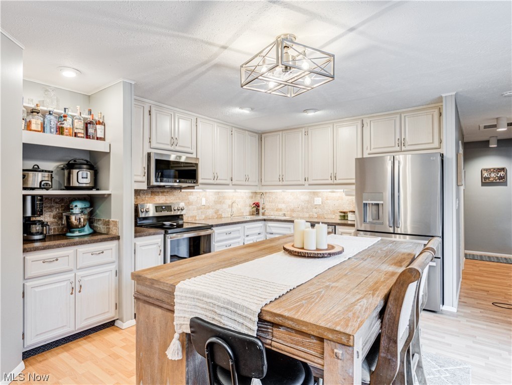 Iyami Condos - Residential