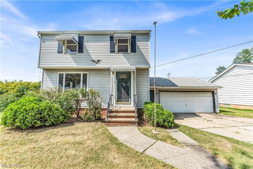 3118 Grantwood Dr, Parma- Spacious 3 bed 3 bath single family home! //

$ 1450 rent / $ 1450 deposit //
$49 application fee per adult //
1-2 pets OK with approved PetScreening and PetFee.(Some breed restrictions apply per HUD guidelines). //
NO SMOKING //
1 time $149 non-refundable set up fee paid at lease signing //

$30/month required resident benefit package; can include personal property/liability insurance for an additional $5/month for $35/month total //

All applicants are required to fill out a PetScreening application, found on our website directly on the application before being processed. Even if you have NO pets - this application must be filled out. One time, non-refundable pet fee of $200-500 per animal applies to all pets & must be paid prior to or when you pay your first month rent. (No fee for qualified assistance animals). //

Our application is processed through secure site: Findigs, and they require ID and income verification. Without this, your application will not be processed. They offer 24/7 chat support on their application directly if you have any questions. //

BEDROOMS: 3 //
BATHROOMS: 3 //
APPLIANCES PROVIDED: Fridge, stove, and dishwasher //
UTILITIES / RESIDENT RESPONSIBILITY: Residents are responsible for all utilities including: water/sewer/trash, gas & electric and are responsible to maintain lawn care, maintenance & snow removal. //

Serious inquiries only.