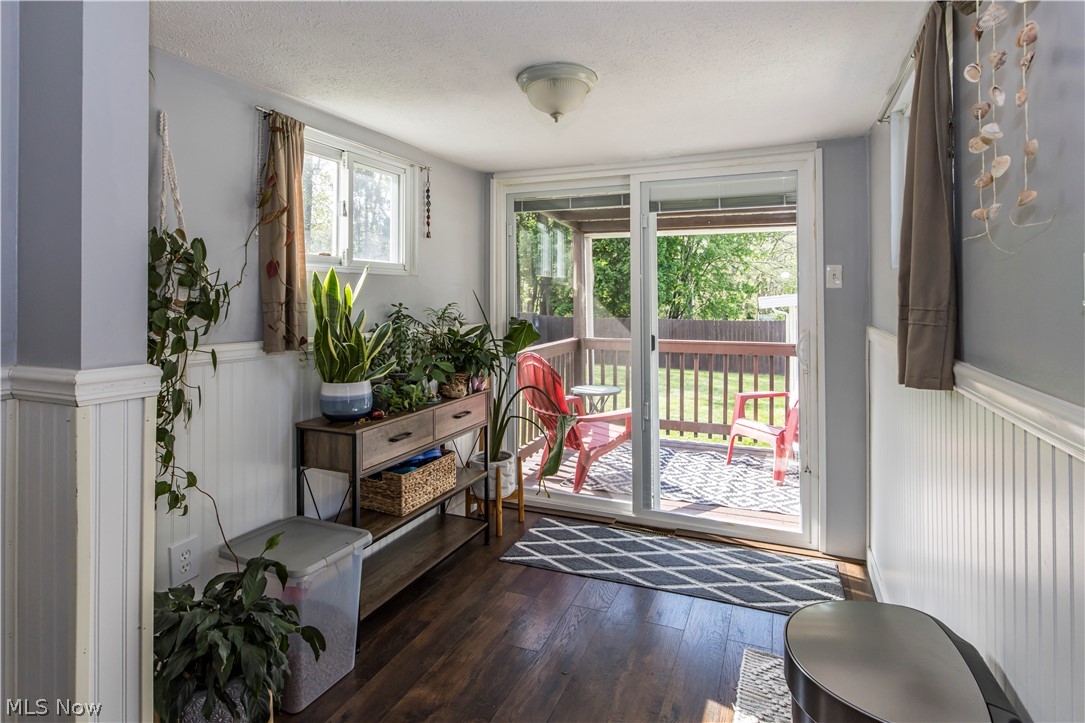 Louis Stile Sub - Residential