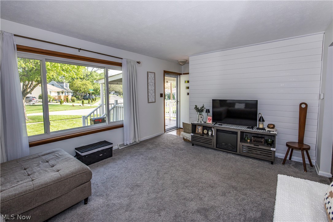 Louis Stile Sub - Residential