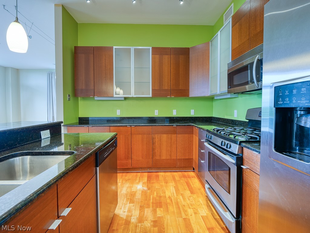 Larchmere Lofts Condo - Residential