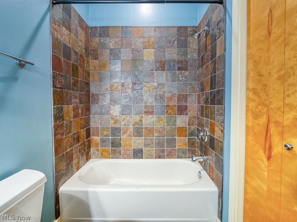 Larchmere Lofts Condo - Residential