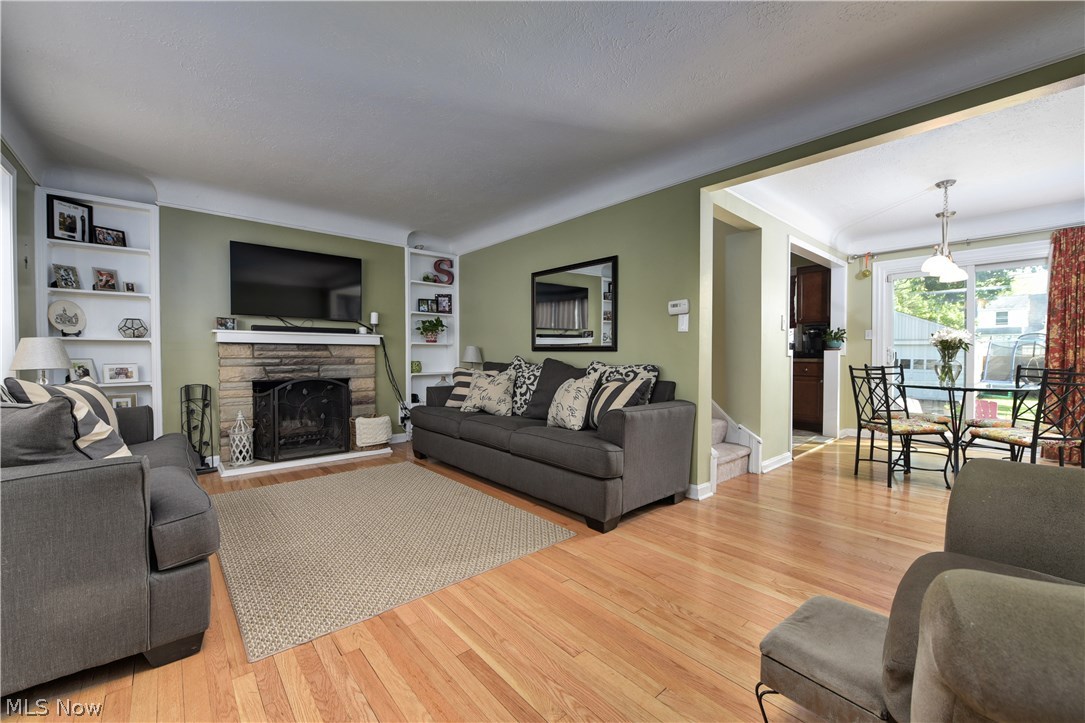 S H Kleinman Realty Cos Briar - Residential