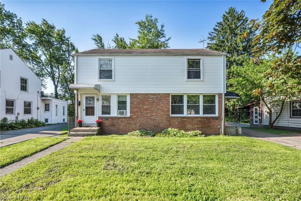 Photo of 14225 Rainbow Avenue, Cleveland, OH 44111 (MLS # 5212158)