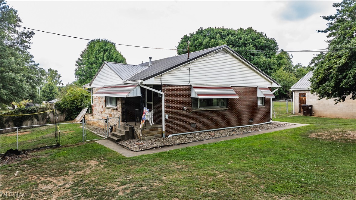 601 Eighth Street, Belpre, Ohio image 3