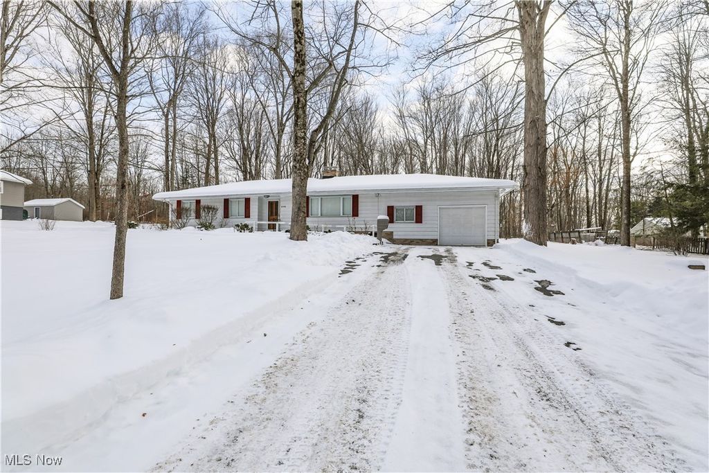 Photo of 8406 Whipporwill Road, Ravenna, OH 44266 (MLS # 5185433)