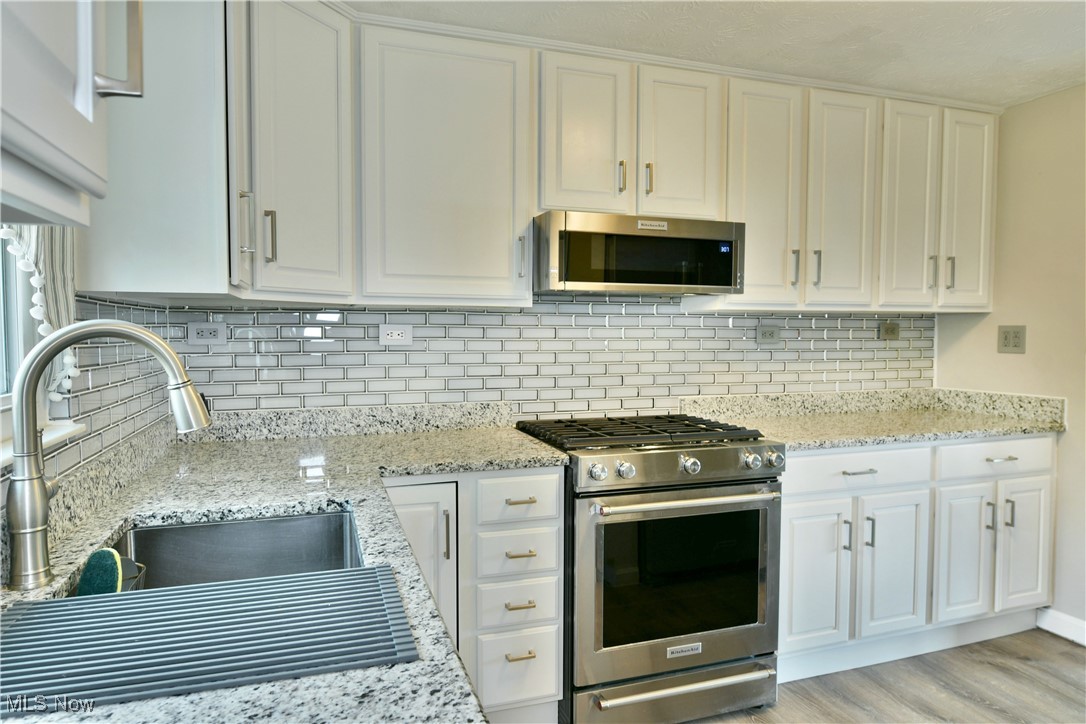 1495 Castillion Drive, Warren, Ohio image 20