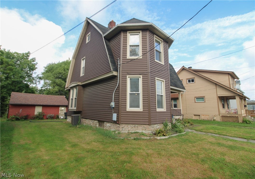 146 Charles Avenue SE