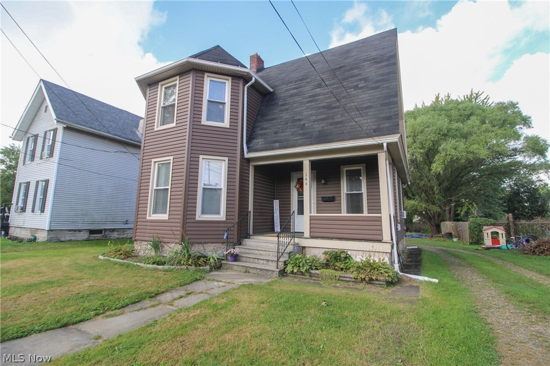 146 Charles Avenue SE