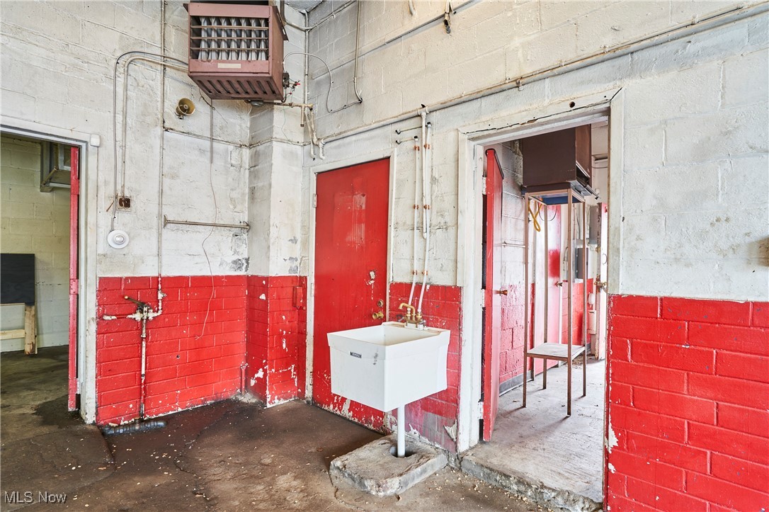 Cleveland, Ohio 44103, United States, ,Commercial,Active,143957