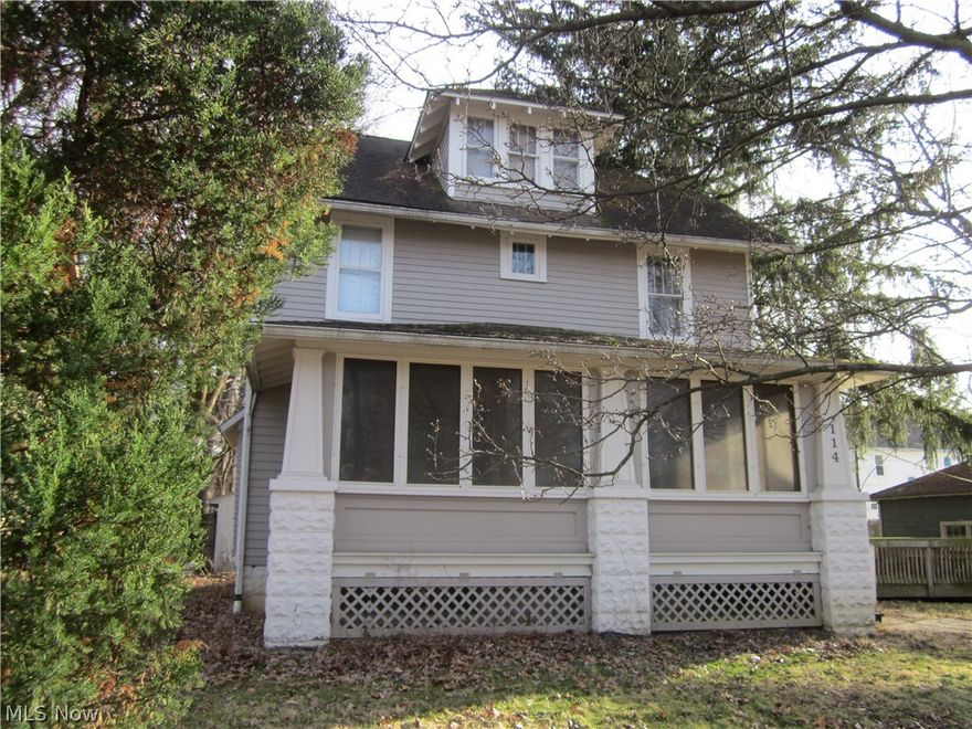 Spacious 2 1/2 story within walking distance of downtown Kent. Large enclosed front porch, open finished 3rd floor could be a playroom or bedroom. Decorate to your taste!