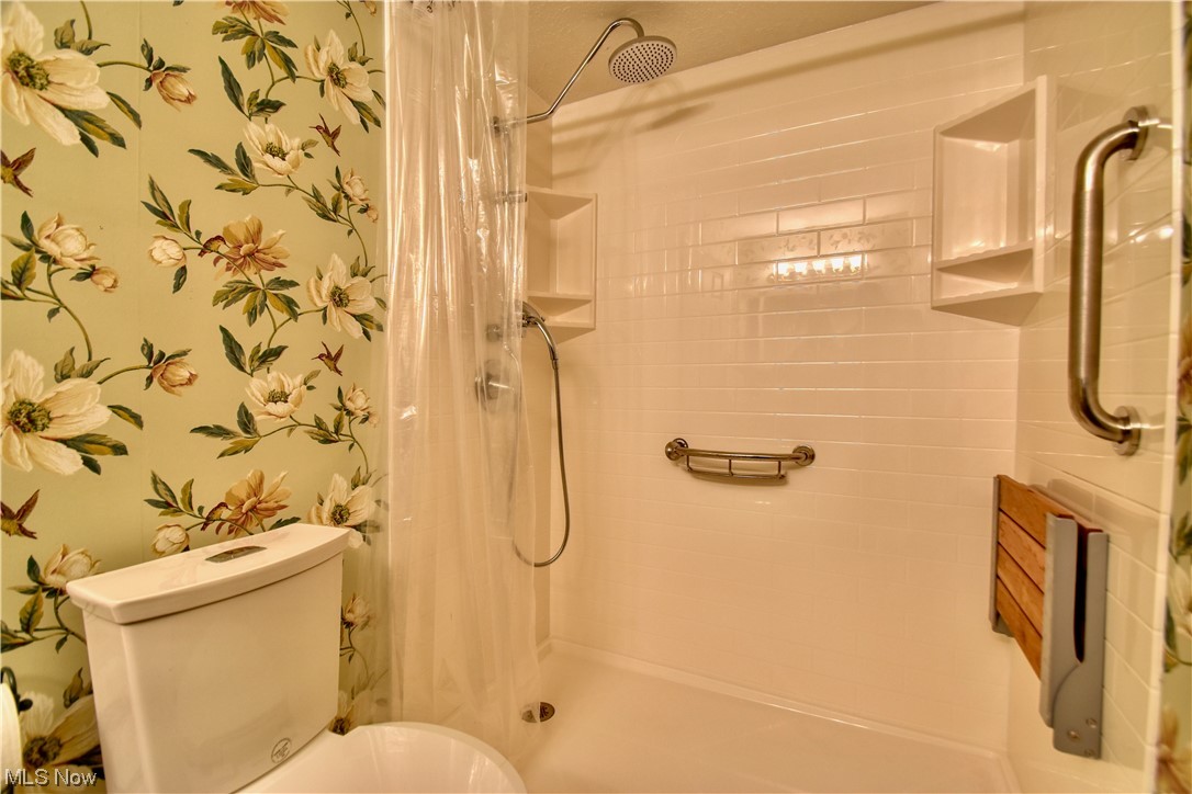 Hampton Bay Condo - Residential