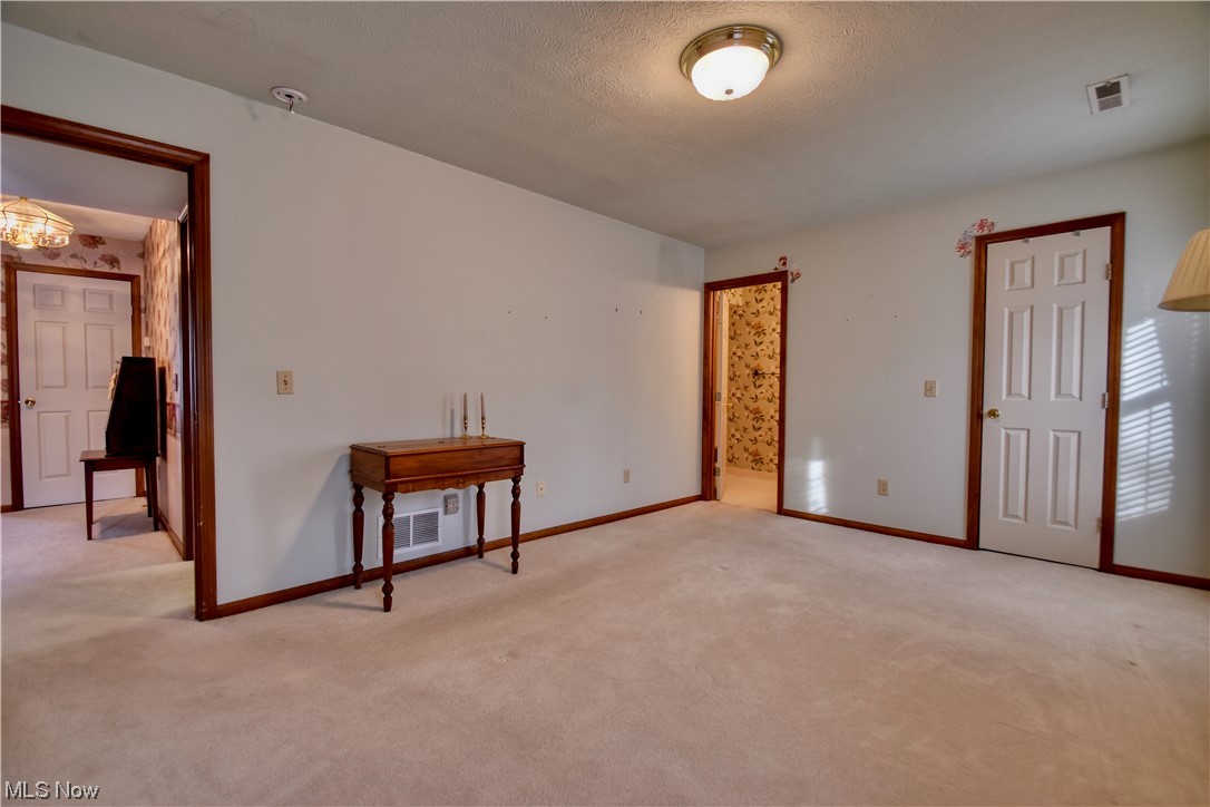 Hampton Bay Condo - Residential