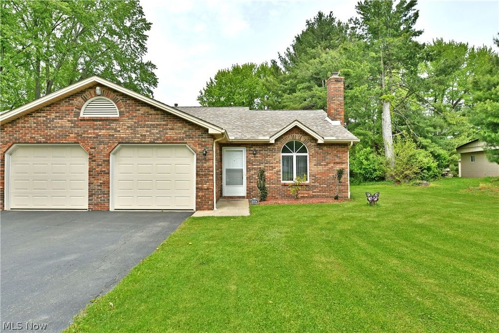 Photo of 2237 Cadwallader Sonk #A, Cortland, OH 44410 (MLS # 5211109)