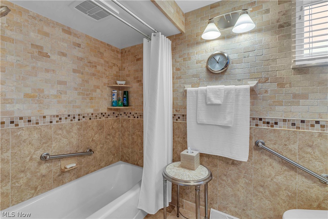 Treelane - Residential