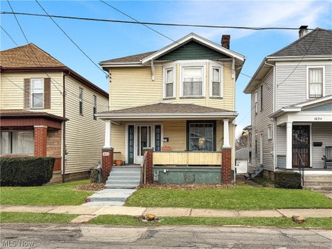 Homes For Sale - 1652 Oregon Avenue<br/> Steubenville, OH 43952