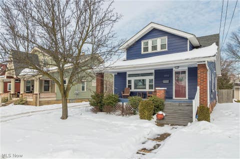 Photo for 16912 Larchwood