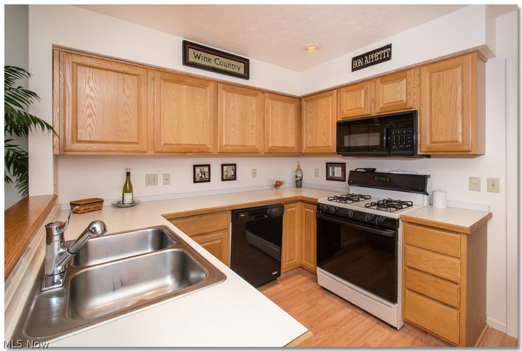 Village Green/Westlake Condo - Residential