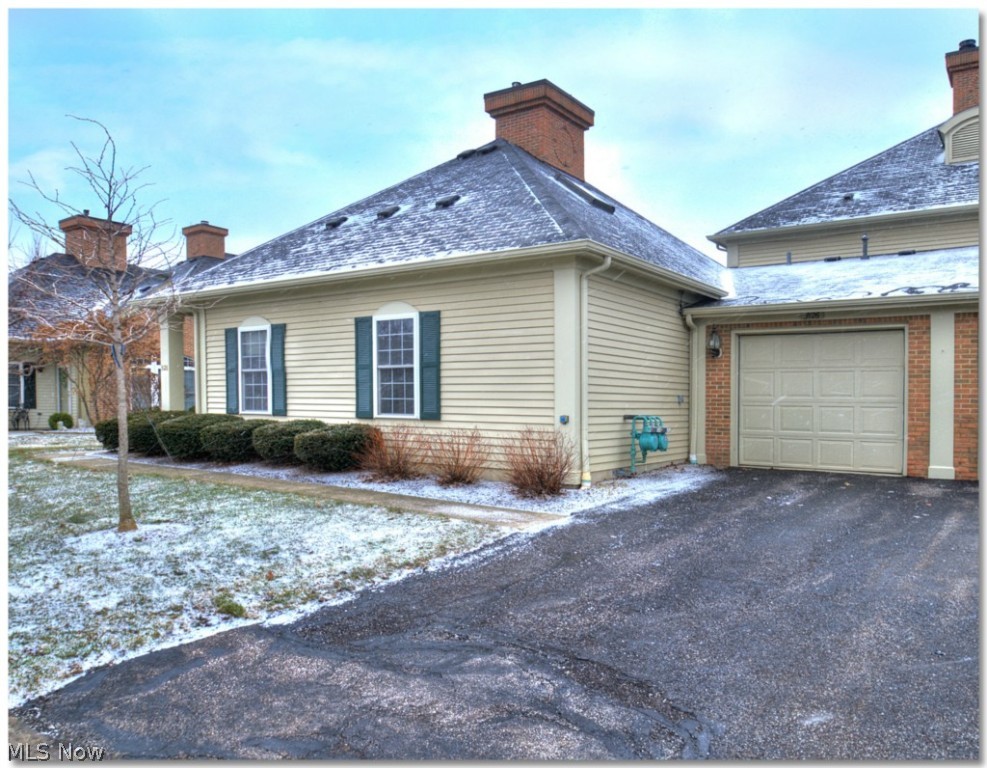 Village Green/Westlake Condo - Residential