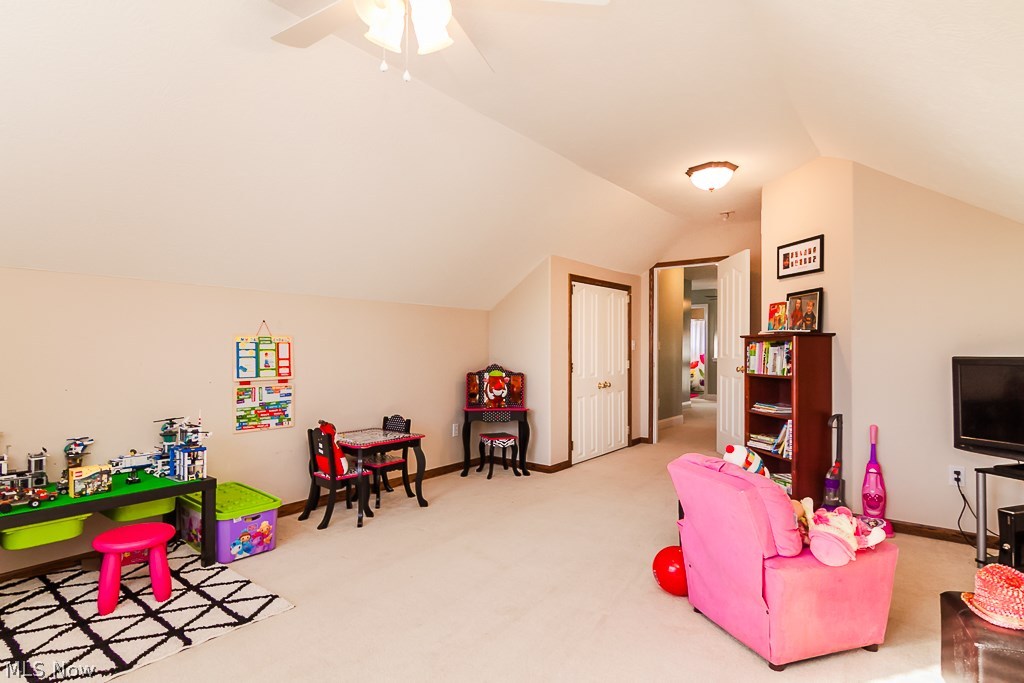 Stow Woods - Residential