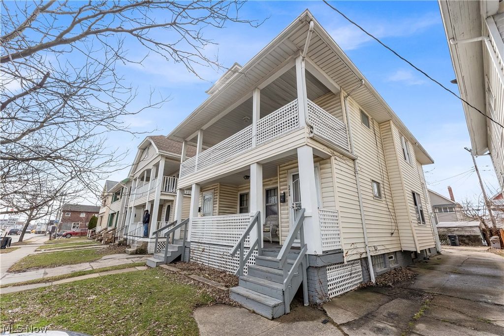 Photo of 3424 W 117th Street, Cleveland, OH 44111 (MLS # 5194895)