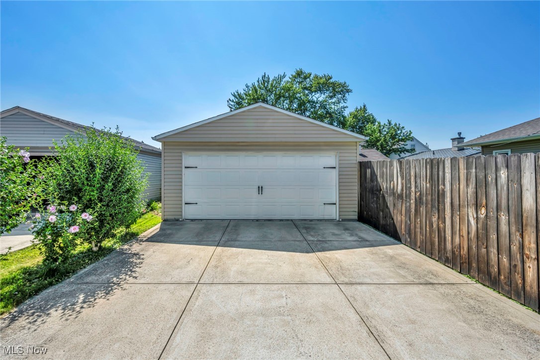 3303 Tuxedo Avenue