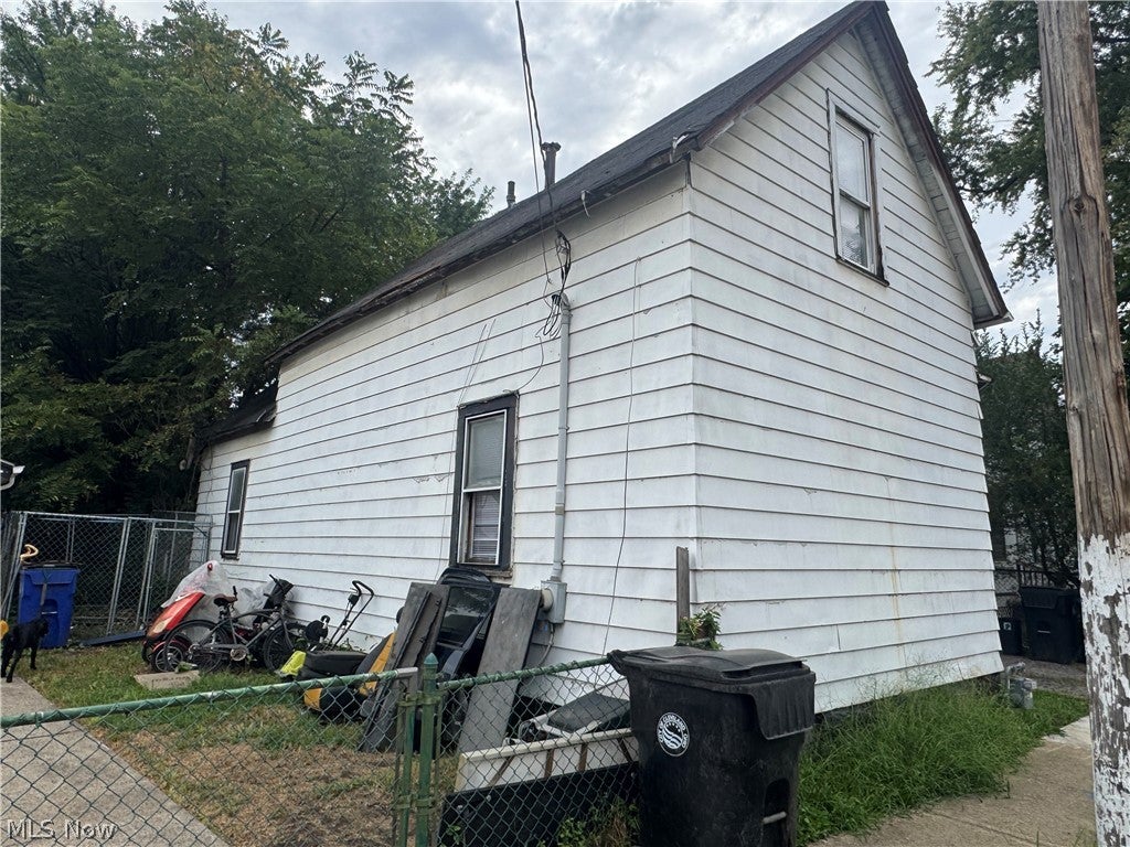 3062 E 67th Street