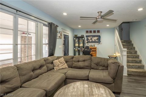 Tiny photo for 557 W Hopocan Avenue, Barberton, OH 44203 (MLS # 5187721)