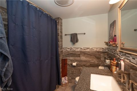 Tiny photo for 557 W Hopocan Avenue, Barberton, OH 44203 (MLS # 5187721)