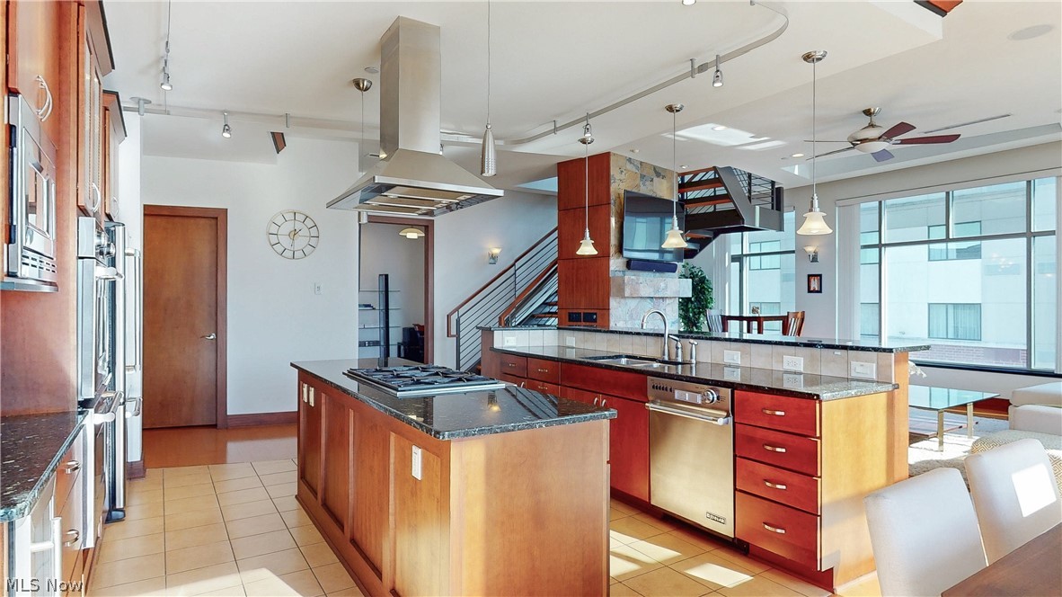 21 Furnace Street 805