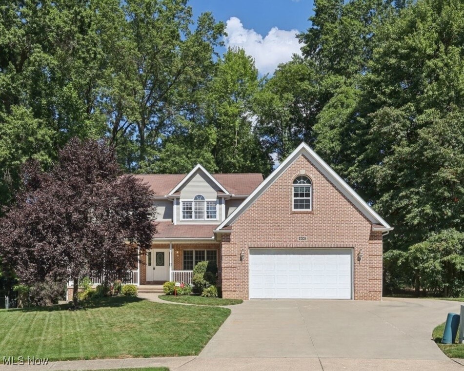 This beautifully maintained 5-bedroom, 3.5-bath home sits quietly on a cul-de-sac and has space for everyone. The main floor offers a warm and welcoming layout with a living room, dining room, spacious eat in kitchen, large office, convenient laundry, and a sun-filled 3-season room overlooking the backyard and composite deck.
Upstairs, you’ll find three comfortable bedrooms plus the spacious owner’s suite with its own walk-in closet and private bath. A versatile bonus room on the second floor can serve as another bedroom, office, workout space, or playroom.
The finished walkout basement is perfect for guests or gatherings, complete with a family room, full bath, and additional bedroom. With a pre-listing inspection already completed, this home is move-in ready and offers peace of mind.
Located in Wadsworth CSD close to parks, and shopping, it’s the perfect blend of comfort, convenience, and location.