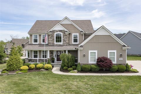 Homes For Sale - 4055 Deer Lake Drive<br/> Medina, OH 44256