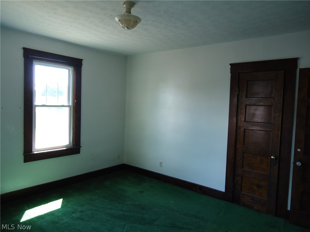 Village/Hartville - Commercial Sale