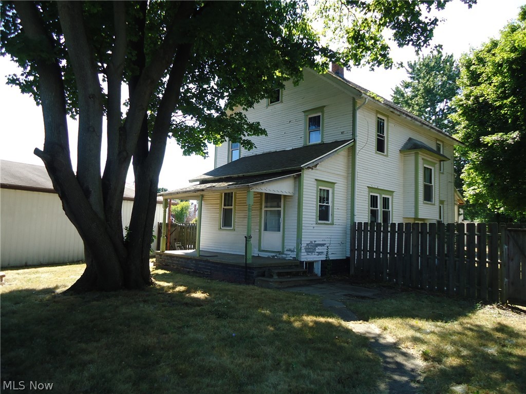 Village/Hartville - Commercial Sale