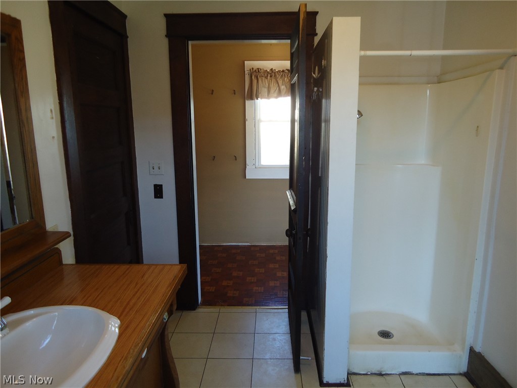 Village/Hartville - Commercial Sale