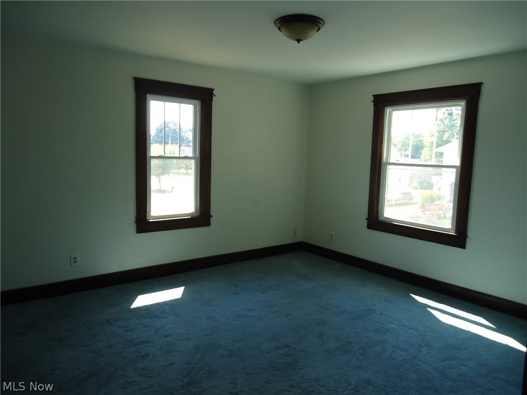 Village/Hartville - Commercial Sale