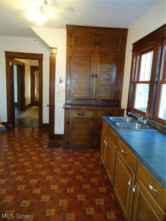 Village/Hartville - Commercial Sale