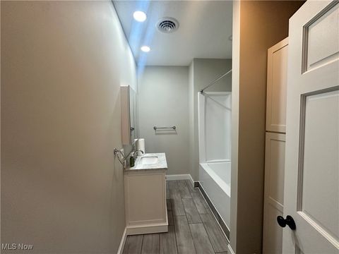 Tiny photo for 41 W Bell Avenue, Mcconnelsville, OH 43756 (MLS # 5141134)