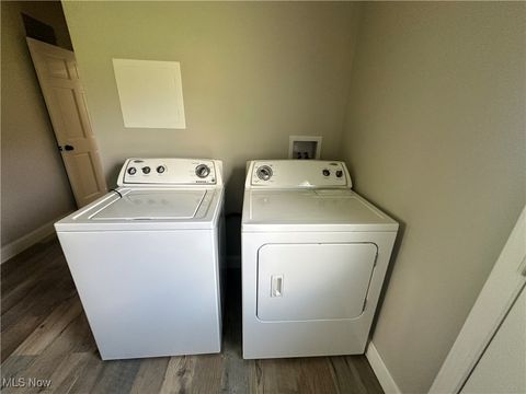Tiny photo for 41 W Bell Avenue, Mcconnelsville, OH 43756 (MLS # 5141134)