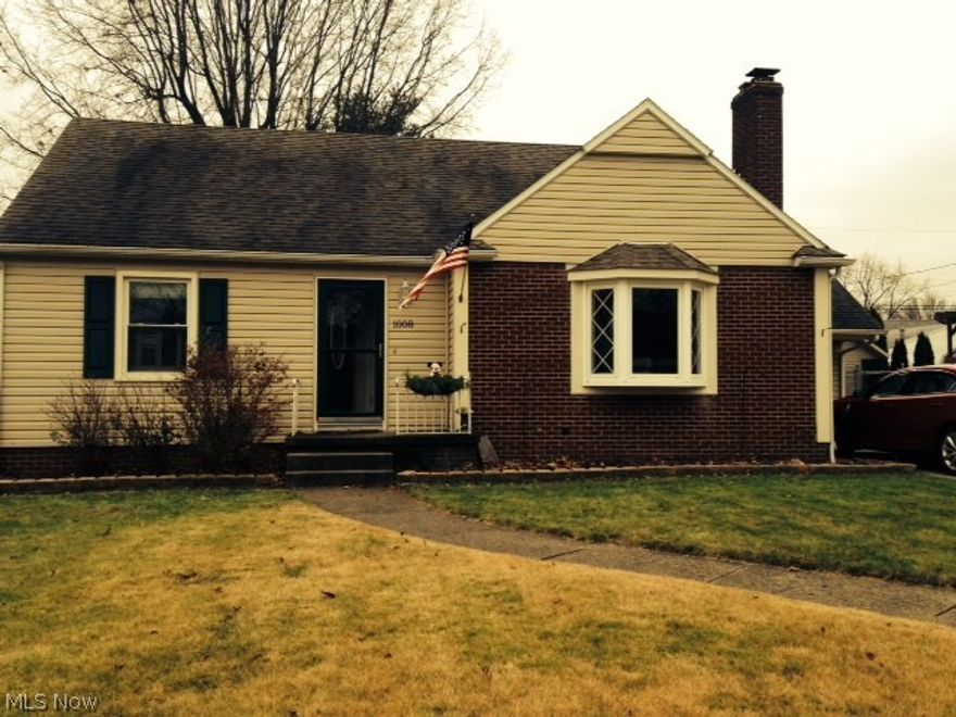 Very spacious 4 BR bungalow! 2.5 baths, fenced in backyard with large stamped concrete patio.  Features include 1st floor master, newer windows & siding, hardwood floor throughout, 2 fireplaces, finished lower level & a two car tandum garage.  This home is in a beautiful area of homes within walking distance to restaurants, banking & college football games!