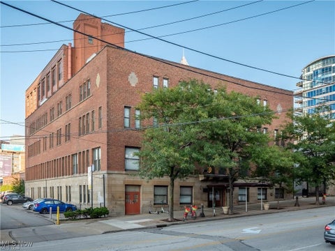 Photo for 1133 W 9th Street 411