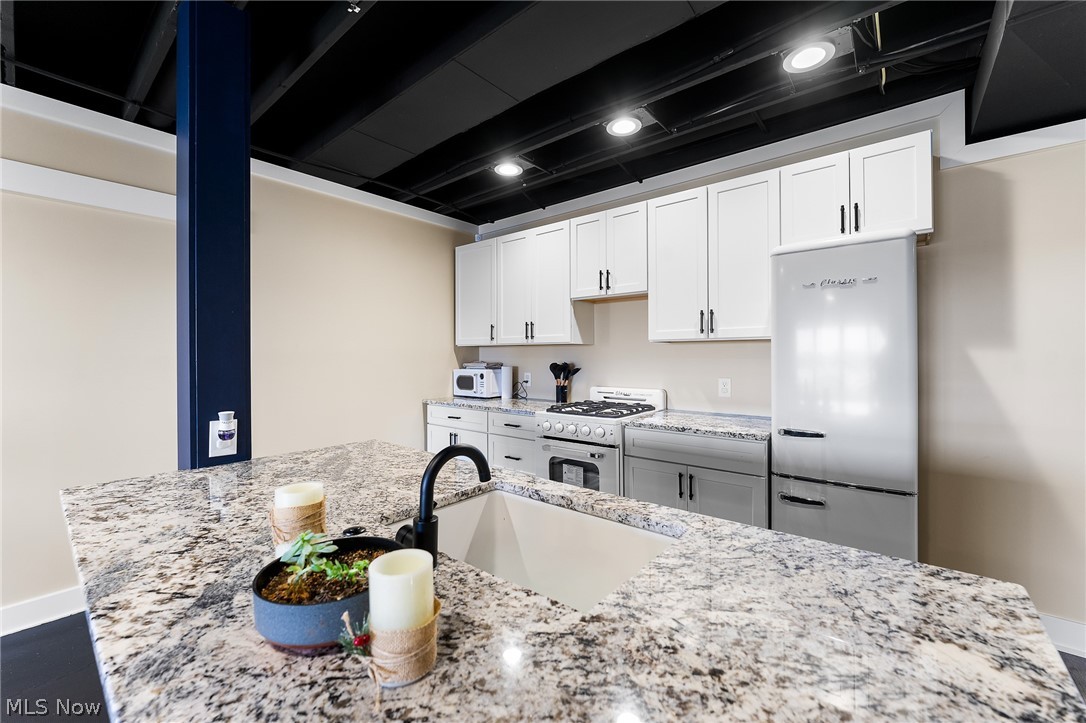 Pine Lake Reserve - Residential