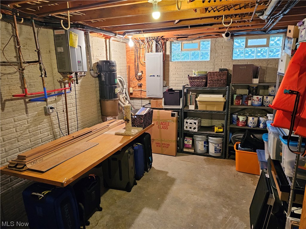 Roaming Rock - Residential