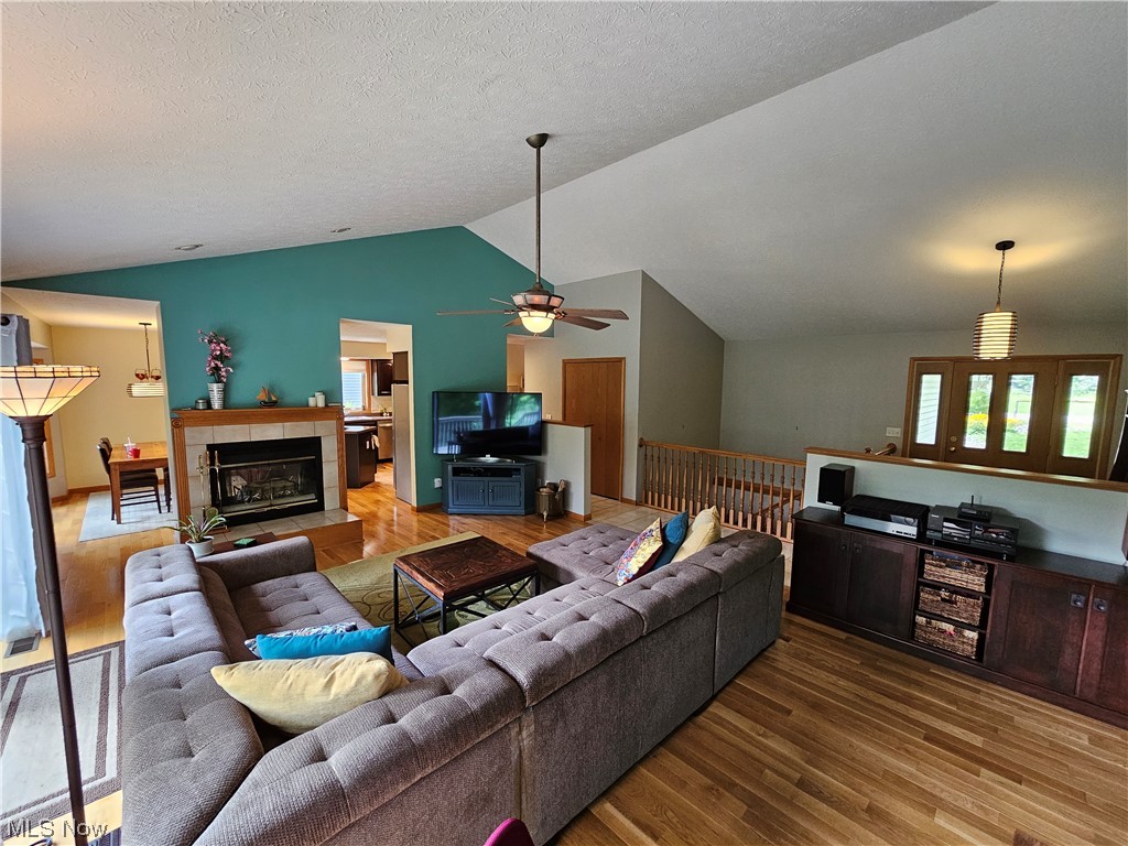 Roaming Rock - Residential