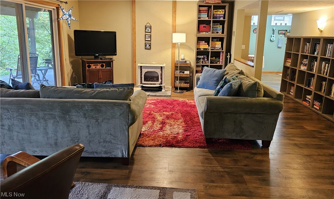 Roaming Rock - Residential