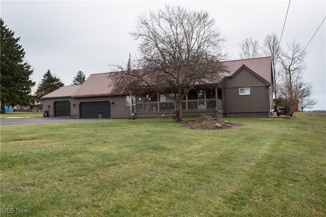 4175 E Middletown Road, New Middletown, Ohio image 1