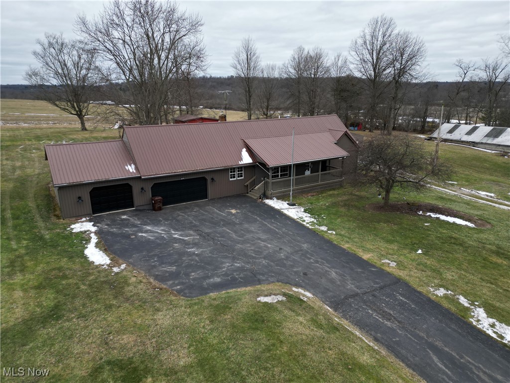 4175 E Middletown Road, New Middletown, Ohio image 2