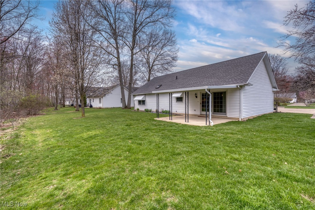 3943 Hilltop Drive, Vermilion, Ohio image 33